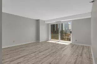 66 9th St E, Saint Paul, MN 55101 - Photo 5