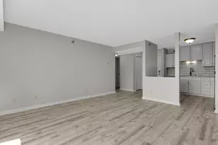 66 9th St E, Saint Paul, MN 55101 - Photo 9