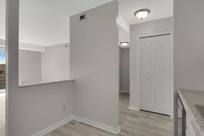 66 9th Street E #1305, Saint Paul, MN 55101 - Photo 15