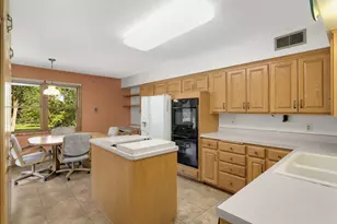 2878 Meadowlark Ln, Maplewood, MN 55109 - Photo 23