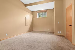 8417 Ashford Rd, Woodbury, MN 55125 - Photo 15