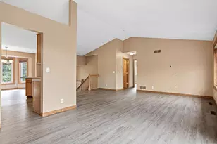 8417 Ashford Rd, Woodbury, MN 55125 - Photo 3