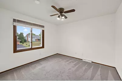 8715 N Brook Avenue N, Brooklyn Park, MN 55428 - Photo 23