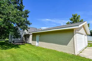 606 Kendall Ave S, Thief River Falls, MN 56701 - Photo 41
