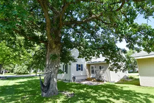 606 Kendall Ave S, Thief River Falls, MN 56701 - Photo 39