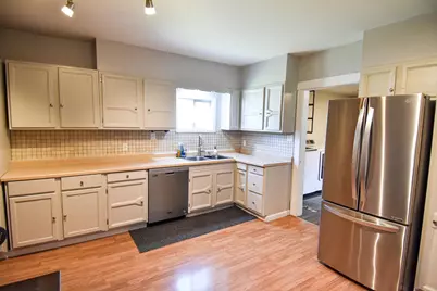 606 Kendall Avenue S, Thief River Falls, MN 56701 - Photo 13