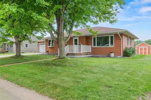 317 Emherst St, Winona, MN 55987 - Photo 3