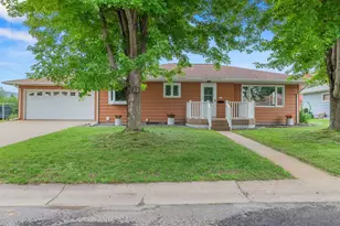317 Emherst St, Winona, MN 55987 - Photo 1