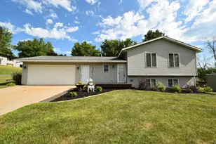 374 Cherry St W, Mazeppa, MN 55956 - Photo 3