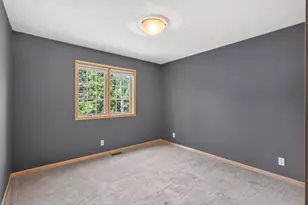 633 Burlington Rd, Saint Paul, MN 55119 - Photo 31