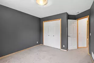 633 Burlington Rd, Saint Paul, MN 55119 - Photo 33