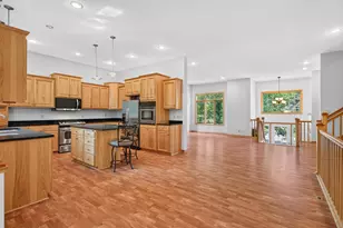 633 Burlington Rd, Saint Paul, MN 55119 - Photo 17