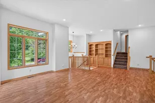 633 Burlington Rd, Saint Paul, MN 55119 - Photo 9