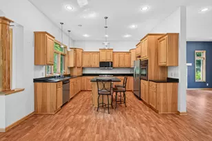 633 Burlington Rd, Saint Paul, MN 55119 - Photo 17