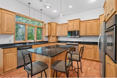 633 Burlington Road, Saint Paul, MN 55119 - Photo 15