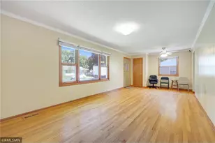 1066 Beatrice St, Eagan, MN 55121 - Photo 5