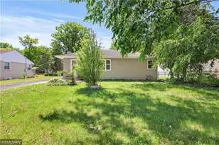 1066 Beatrice St, Eagan, MN 55121 - Photo 3