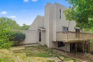5626 N Innsbruck Ct, Fridley, MN 55432 - Photo 3