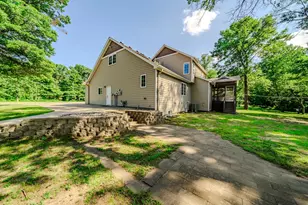 8750 E Beatrice Dr, Clear Lake, MN 55319 - Photo 9