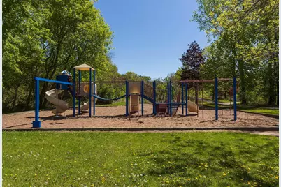 411 Dorland Place, Maplewood, MN 55119 - Photo 13