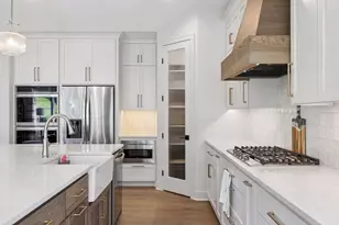 9716 Liberty Ct, Eden Prairie, MN 55347 - Photo 17