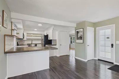 2562 Fairview Avenue N, Roseville, MN 55113 - Photo 13