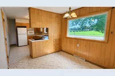 601 N Bruce Street, Marshall, MN 56258 - Photo 5