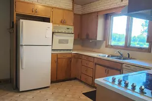 601 N Bruce St, Marshall, MN 56258 - Photo 3