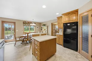 10085 28th St S, Moorhead, MN 56560 - Photo 13