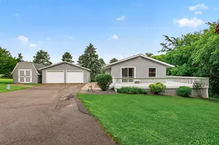843 Yellowstone Trail, Hudson, WI 54016 - Photo 3