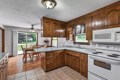 843 Yellowstone Trail, Hudson, WI 54016 - Photo 5