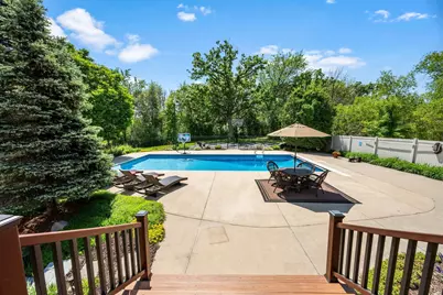 245 Luisa Court, Chaska, MN 55318 - Photo 11