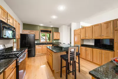 245 Luisa Court, Chaska, MN 55318 - Photo 5
