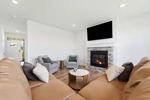 8807 Periwinkle Blvd, Woodbury, MN 55129 - Photo 9