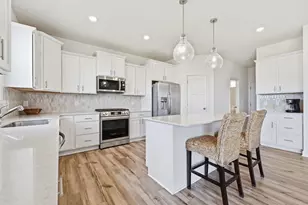 8807 Periwinkle Blvd, Woodbury, MN 55129 - Photo 5