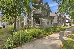 852 Jessamine Ave E, Saint Paul, MN 55106 - Photo 1