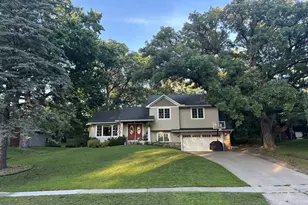 4640 9 Mile Creek Pkwy, Bloomington, MN 55437 - Photo 29