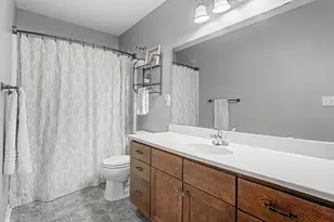 4640 9 Mile Creek Pkwy, Bloomington, MN 55437 - Photo 13