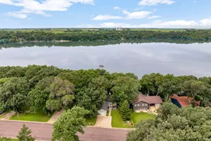 358 E Amber Lake Dr, Fairmont, MN 56031 - Photo 37