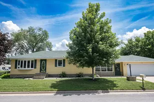 520 39th Ave, Winona, MN 55987 - Photo 1