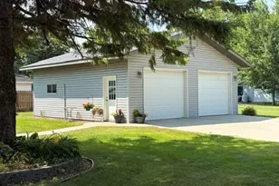 600 E Elm Ave, Olivia, MN 56277 - Photo 7