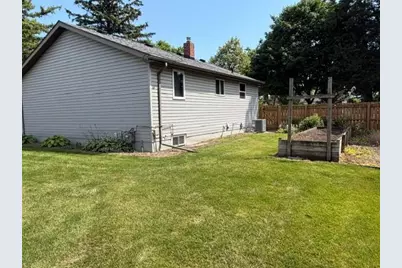 600 E Elm Avenue, Olivia, MN 56277 - Photo 5