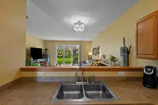 657 Providence Dr, Shakopee, MN 55379 - Photo 7