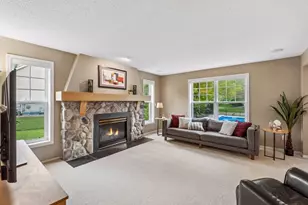 9429 Tyne Ln, Inver Grove Heights, MN 55077 - Photo 11