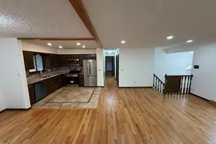 404 Cimarron Rd, Apple Valley, MN 55124 - Photo 9