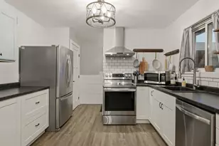 1010 Malden Ave, Eau Claire, WI 54703 - Photo 9