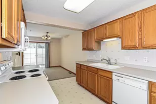 2795 Ranchview Ln N, Plymouth, MN 55447 - Photo 7