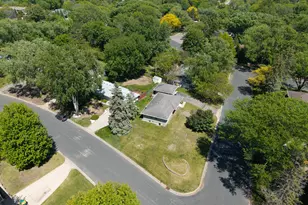 3110 W 82nd St, Bloomington, MN 55431 - Photo 33