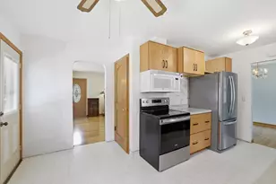 3110 W 82nd St, Bloomington, MN 55431 - Photo 15