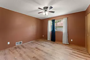 5785 Yucca Ln N, Plymouth, MN 55446 - Photo 21